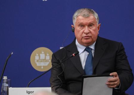 Сечин заявил о новом мировом витке роста спроса на нефть и газ 