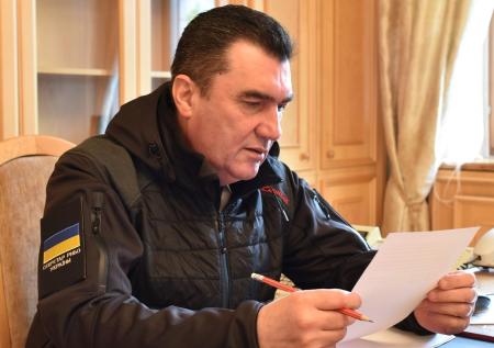 Совбез Украины объявил режим ЧП в стране