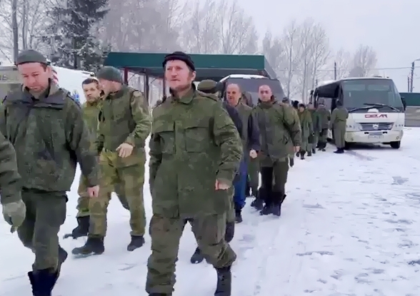 Возвращение из украинского плена 63 российских военных