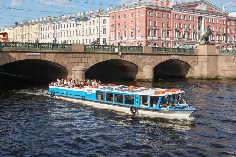 Водный транспорт в Санкт-Петербурге