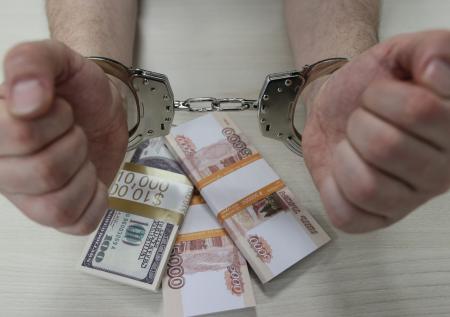 Стало известно, как росла зарплата задержанного в Пскове ректора
