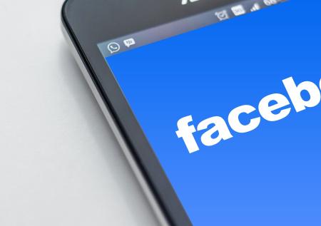 Facebook отключил функцию просмотра друзей для аккаунтов из Афганистана