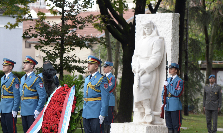 Монумент освободителям Белграда и Памятник советскому солдату