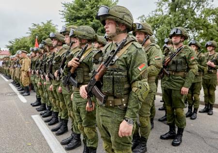 В Белоруссии назвали число подготовленных военных резерва