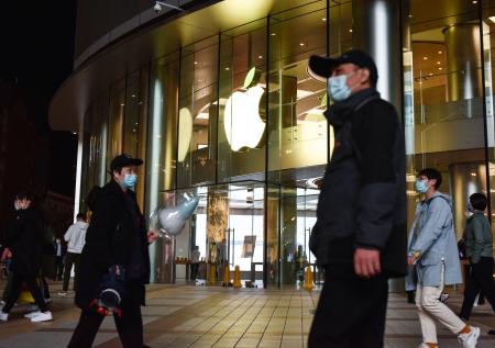 В Apple придумали iPhone с исчезающими кнопками