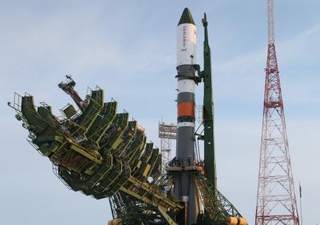 Ракета «Союз-2.1а» установлена на стартовый стол Байконура