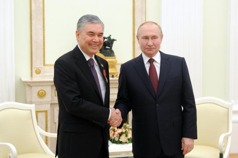 Президент РФ Владимир Путин и Гурбангулы Бердымухамедов