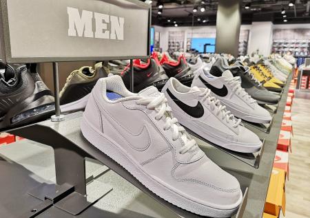 Европейская штаб-квартира Nike закрылась из-за коронавируса у сотрудника