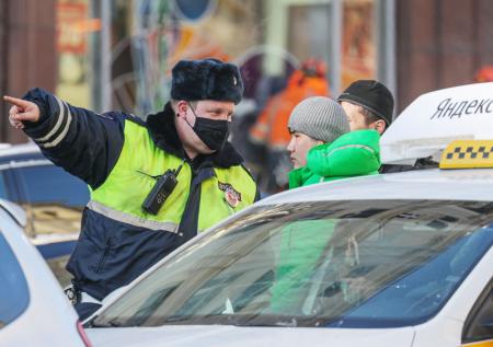 В России хотят запретить водить машину: кому грозит, как избежать