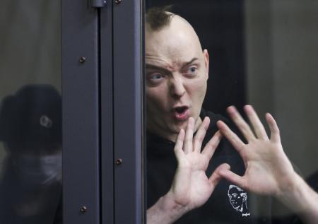 Суд продлил арест обвиняемому в госизмене Ивану Сафронову до 7 апреля