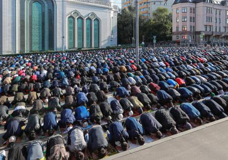 Праздничную молитву на Курбан-байрам проведут без прихожан