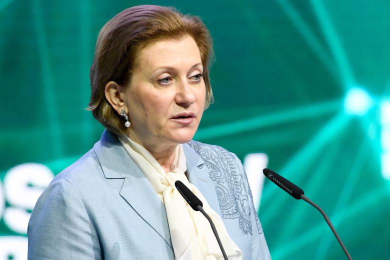 Анна Попова