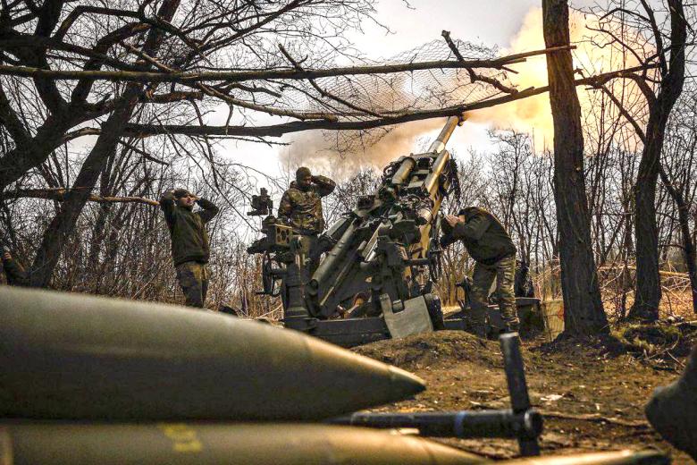 Военнослужащие вооруженных сил Украины в зоне боевых действий