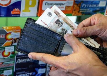 Пенсионерка потратила 500 тысяч рублей на лекарства для участников СВО