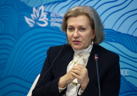 Попова оценила риски распространения Эболы в России