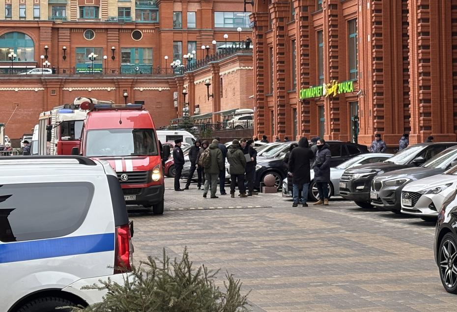 На месте взрыва в жилом комплексе «Алые Паруса» на северо-западе Москвы
