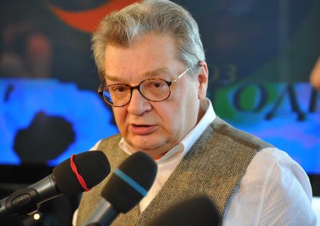 Названа дата прощания с телеведущим Александром Беляевым