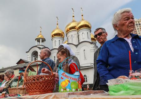 РПЦ посоветовала спасаться от порно и рукоблудия с помощью семьи
