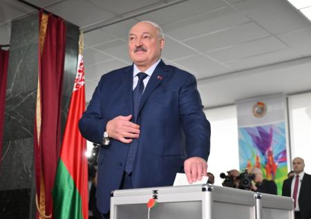 Лукашенко лидирует на выборах президента с 87,6% голосов