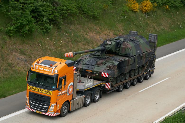 Самоходная артиллерийская установка Panzerhaubitze 2000