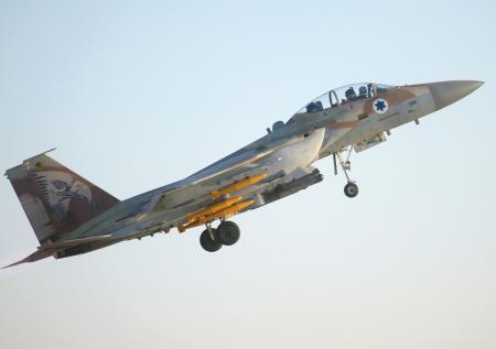 Израильские истребители выпустили 60 боеприпасов по объектам в Иране