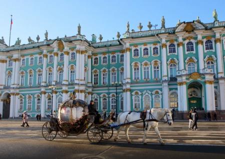 «Эффектная провокация»: Эрмитаж отреагировал на скандал с блогершей