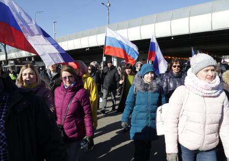 Собянин заявил, что в будущем москвичи смогут устраивать митинги