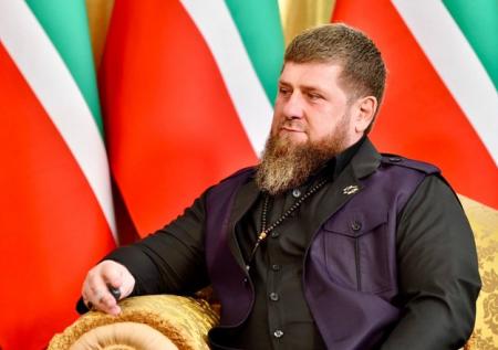 Кадыров похвалил дочерей за введение против них западных санкций