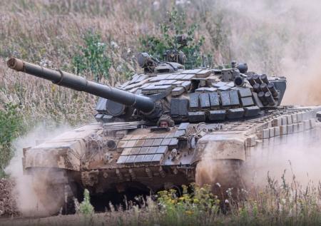 В Амстердаме забросали цветами подбитый на Украине российский Т-72