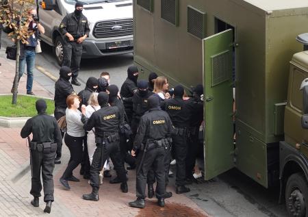 В Белоруссии задержали более 30 участников акций протеста