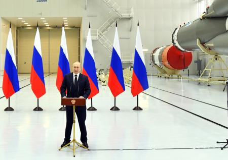 Путин разрешил Роскосмосу подряды с Белоруссией на космодроме Восточный