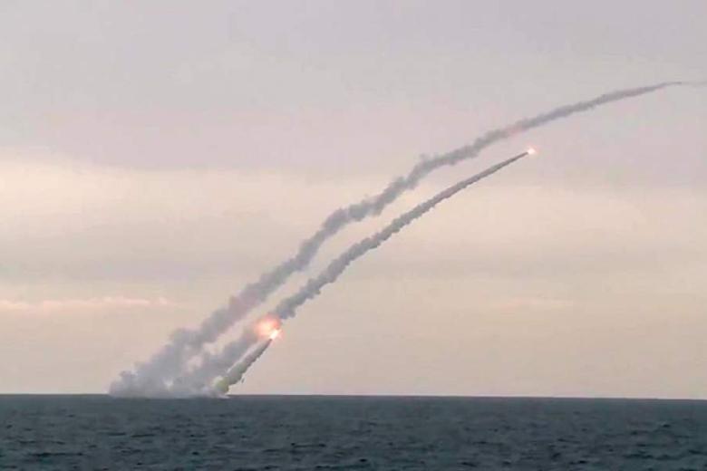 Пуск из подводного положения крылатых ракет «Калибр»
