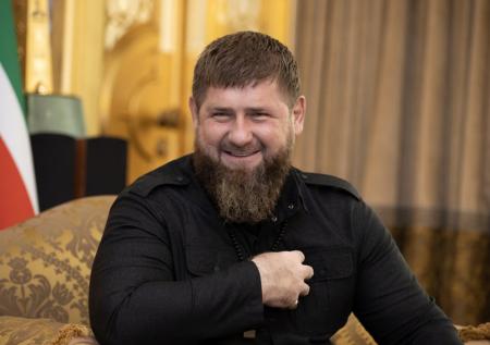 «Тоска не давала ему покоя»: Кадыров вернул пса с «Азовстали» хозяйке