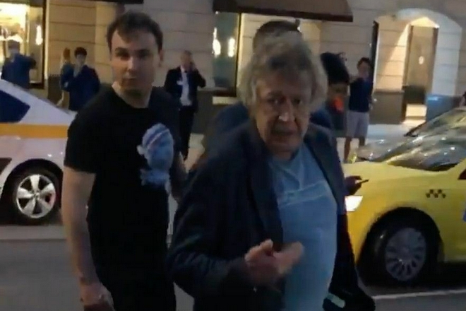 Михаил Ефремов на месте ДТП