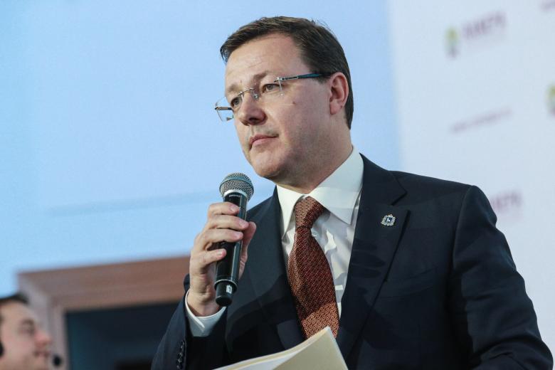 Дмитрий Азаров