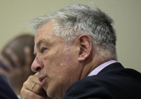 Болдуина заставили посмотреть кадры с оператором, умирающей от его пули