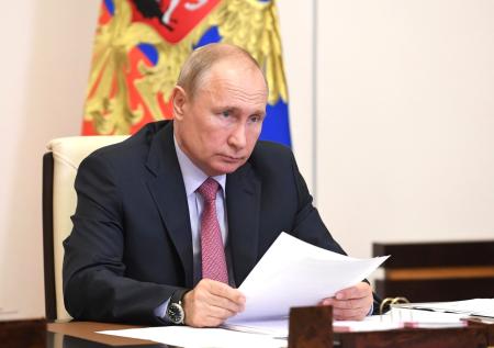 Путин уволил замглавы Минюста Новака и замглавы СК Лазутова 