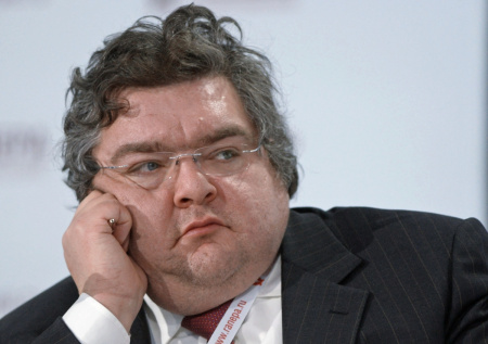 Суд запретил экс-главе «Открытия» распоряжаться недвижимостью за рубежом