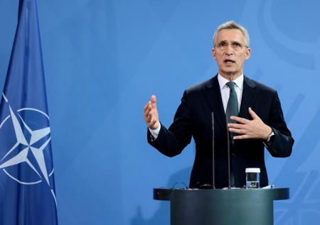 Столтенберг призвал европейских членов НАТО увеличить оборонные бюджеты