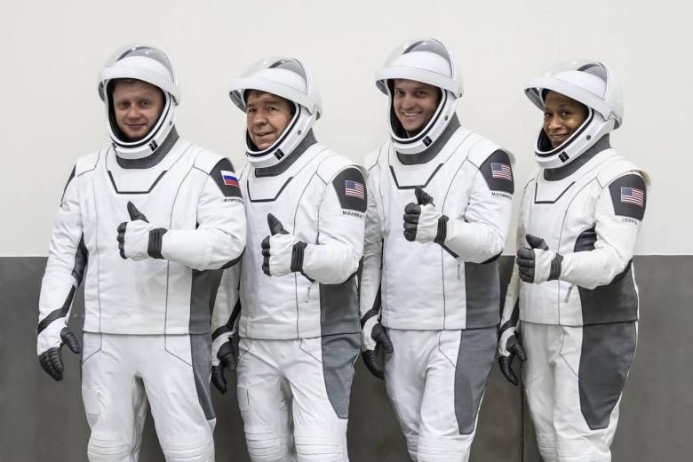 Александр Гребенкин в экипаже Crew-8