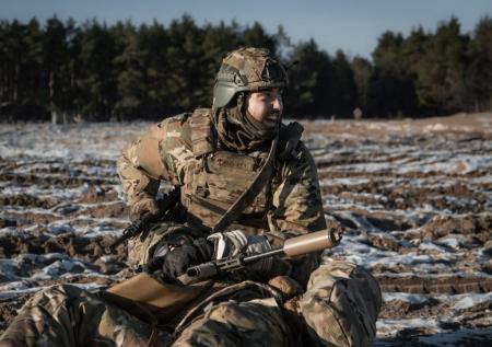 Укрывавшиеся в монастыре солдаты пытаются сбежать на Украину