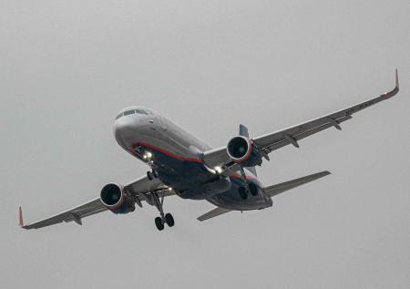 Пилота ослепили лазером во время взлёта в Домодедово