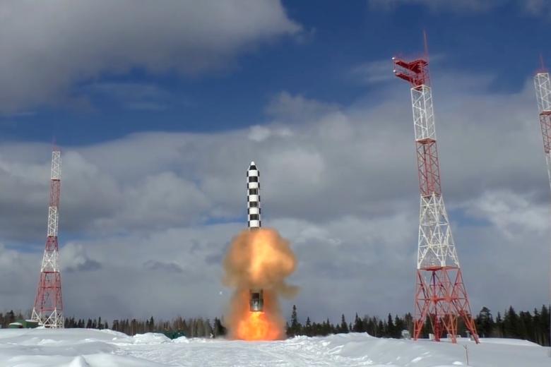 Запуск тяжёлой межконтинентальной баллистической ракеты «Сармат»