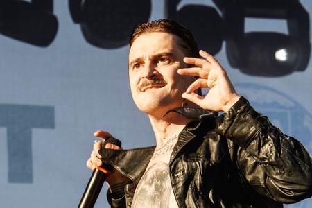Развод, роман с Таюрской, критика СВО: как живет Прусикин из Little Big