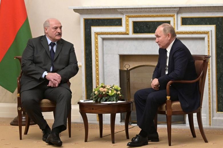 Владимир Путин  с президентом Белоруссии Александром Лукашенко