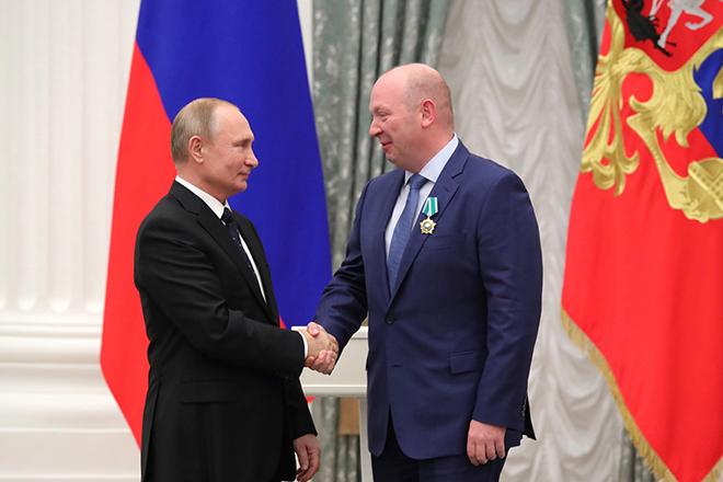 Президент РФ Владимир Путин и Михаил Воеводин