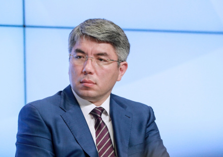 Российский губернатор осудил драку школьника с учителем