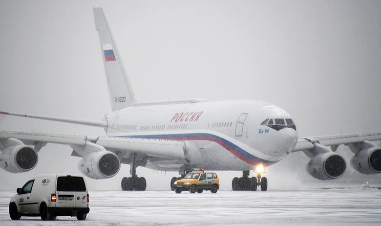Ил-96−300