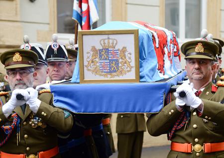 Церемония прощания с великим герцогом Жаном прошла в Люксембурге