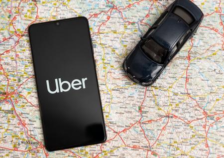 «Наша стихия — хаос»: как сервис такси Uber правит миром